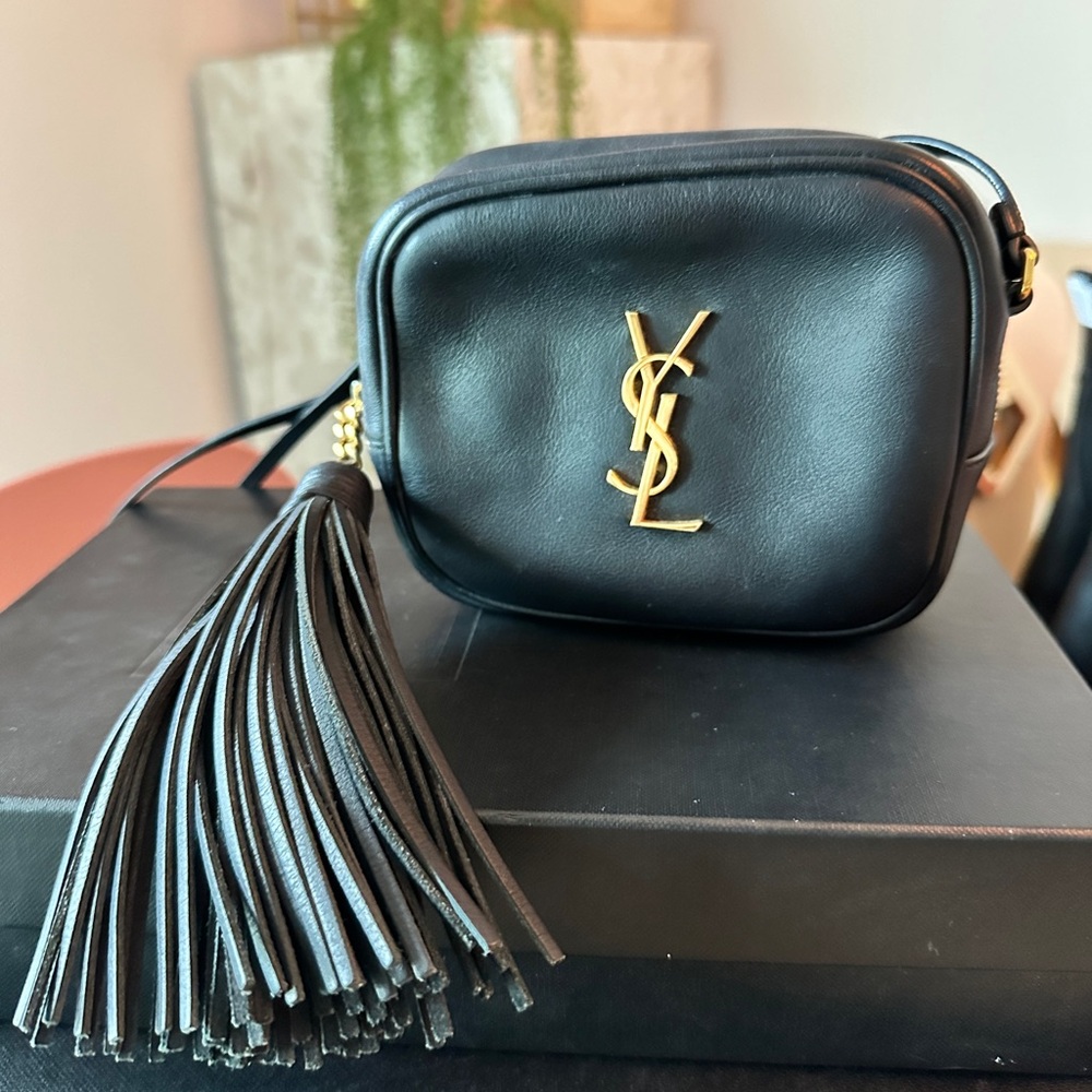 YSL blogger bag, previously loved. Perfect small crossbody, Fits an iPhone!
